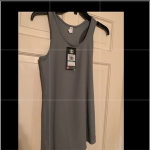 Women’s Under Armour gray tank